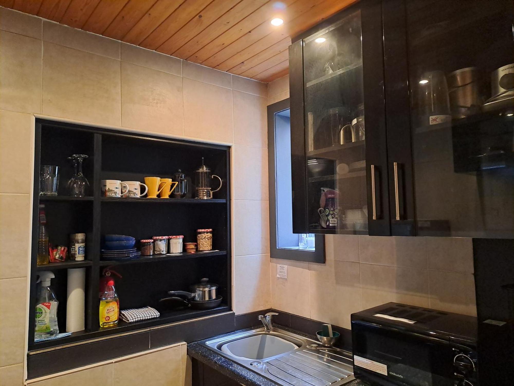 Apartamento Quiet Comfortable Patcham Studio Free Parking Hallway Shared With Host Brighton Exterior foto