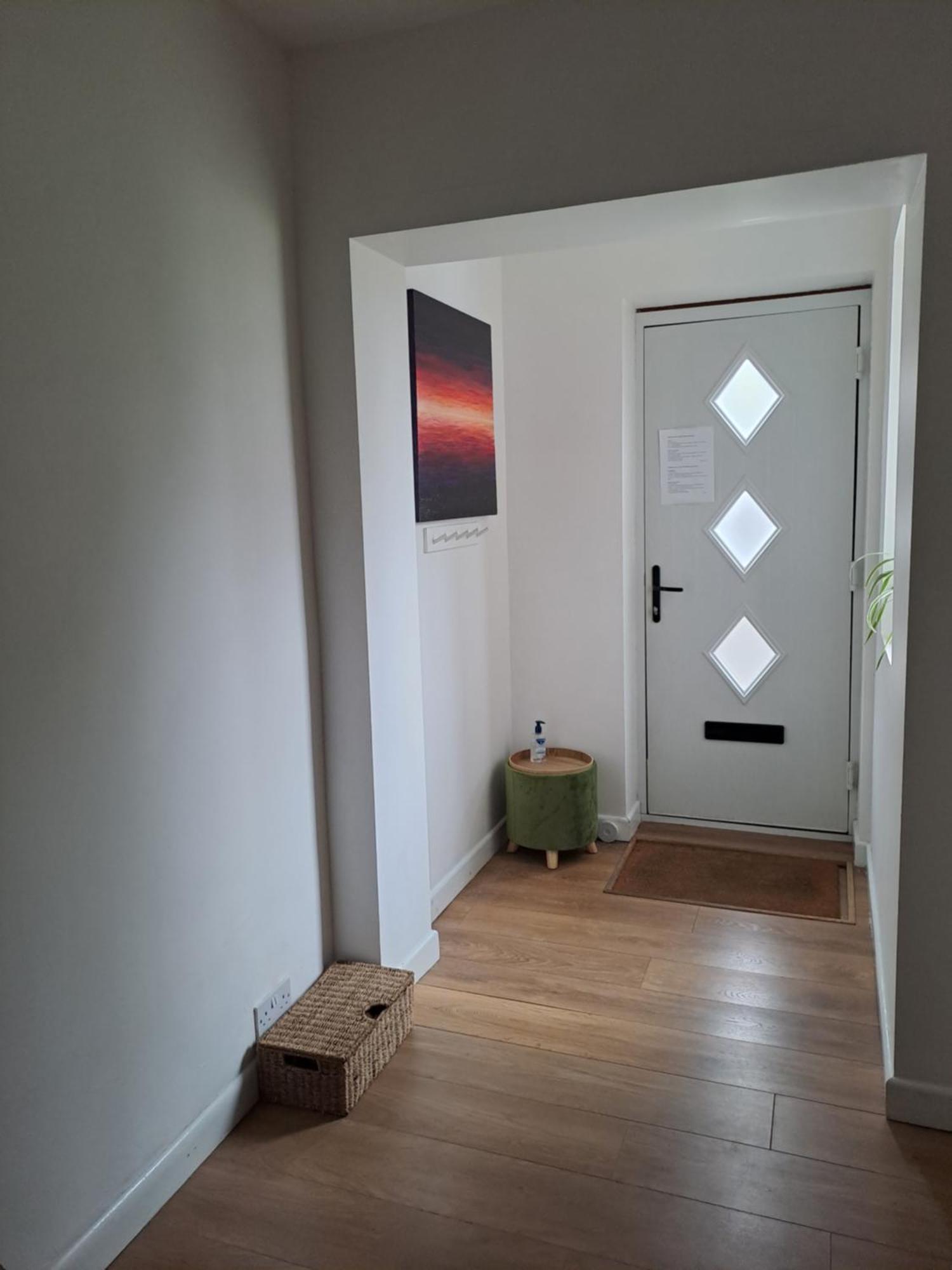 Apartamento Quiet Comfortable Patcham Studio Free Parking Hallway Shared With Host Brighton Exterior foto