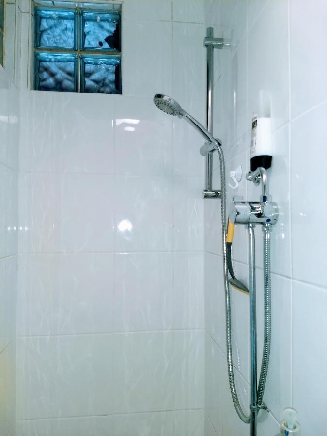 Apartamento Quiet Comfortable Patcham Studio Free Parking Hallway Shared With Host Brighton Exterior foto